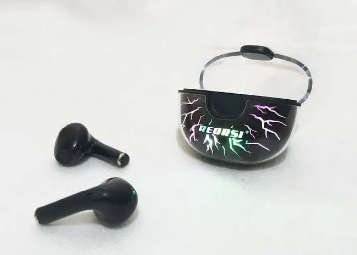 Recrsi RE E-70 RGB Gaming waterproof Earbuds